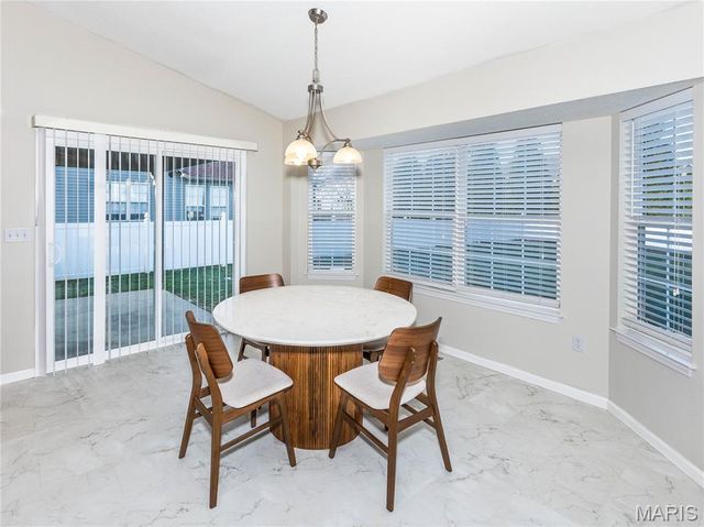 157 Oak Hill Drive, Maryville, IL 62062