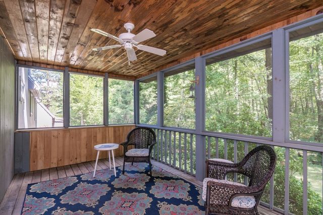 97 Crossbrook Ave, Amherst, MA 01002