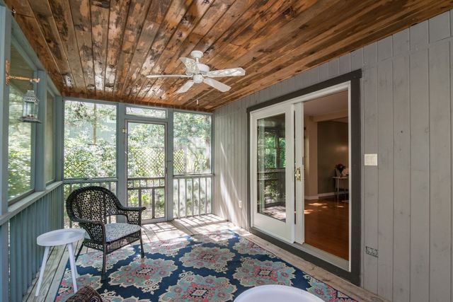 97 Crossbrook Ave, Amherst, MA 01002