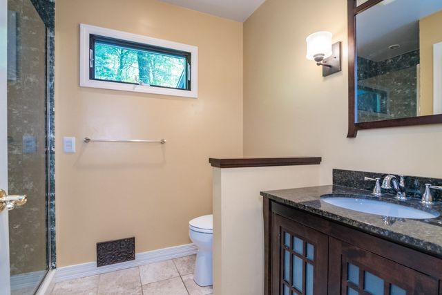 97 Crossbrook Ave, Amherst, MA 01002