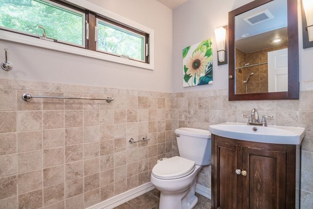 97 Crossbrook Ave, Amherst, MA 01002