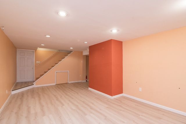 97 Crossbrook Ave, Amherst, MA 01002