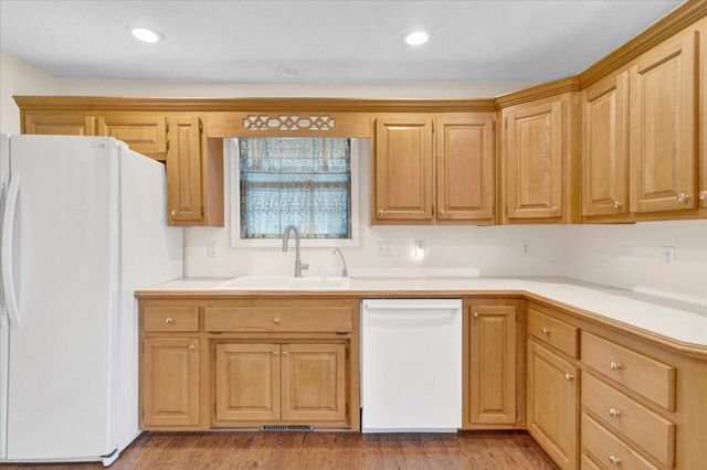 4254 S Mentor Avenue, Springfield, MO 65804