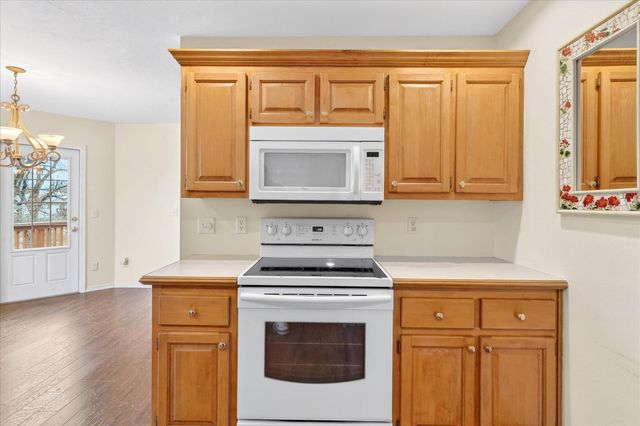 4254 S Mentor Avenue, Springfield, MO 65804