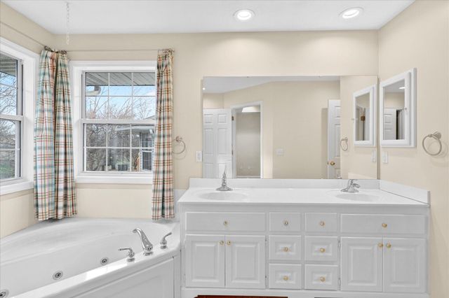 4254 S Mentor Avenue, Springfield, MO 65804