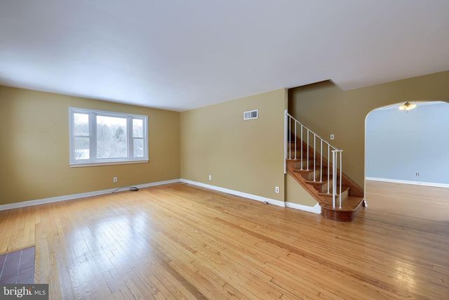 4303 MARBLEHEAD ST, Harrisburg, PA 17109