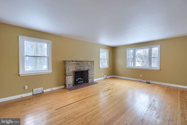 4303 MARBLEHEAD ST, Harrisburg, PA 17109