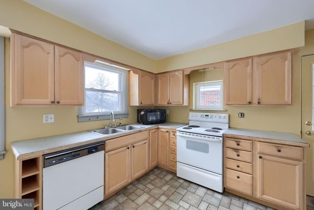 4303 MARBLEHEAD ST, Harrisburg, PA 17109