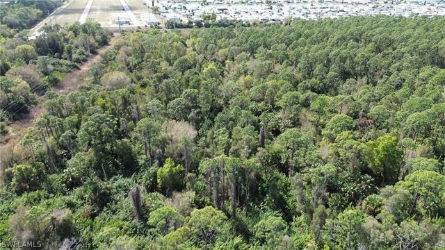 4800 Dor Lee LN, North Fort Myers, FL 33917