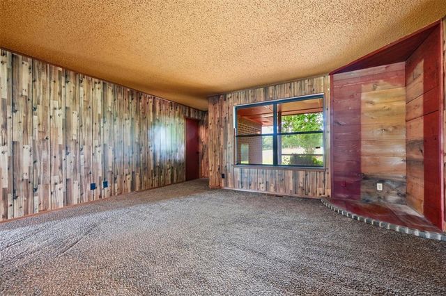 611 SE 22nd Street, Newcastle, OK 73065