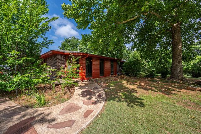 611 SE 22nd Street, Newcastle, OK 73065