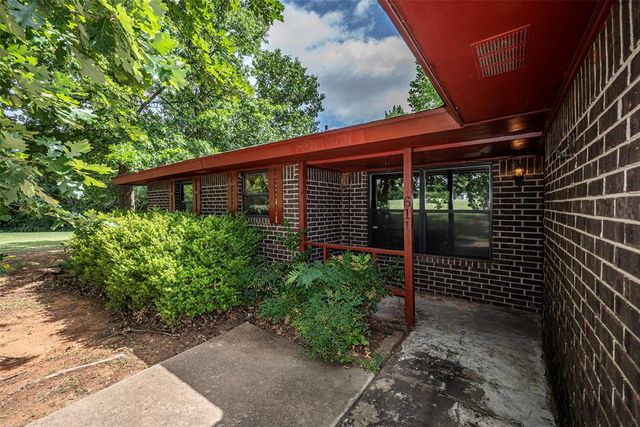 611 SE 22nd Street, Newcastle, OK 73065