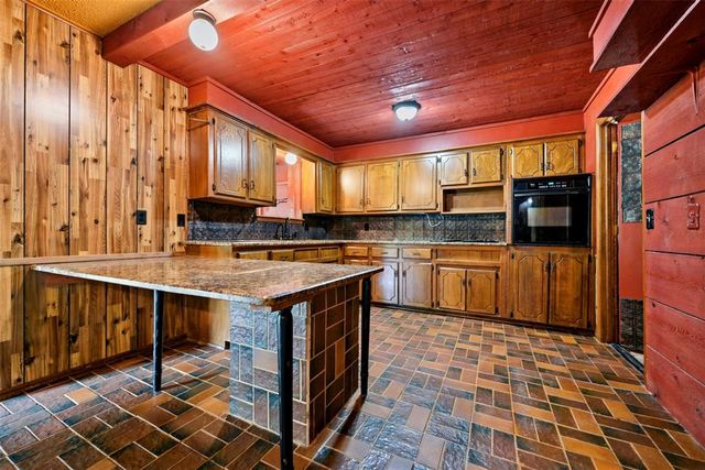 611 SE 22nd Street, Newcastle, OK 73065