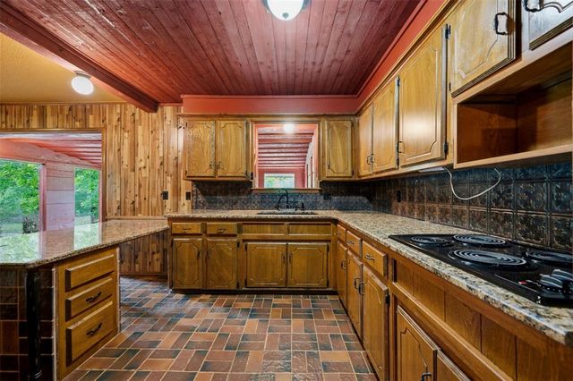 611 SE 22nd Street, Newcastle, OK 73065