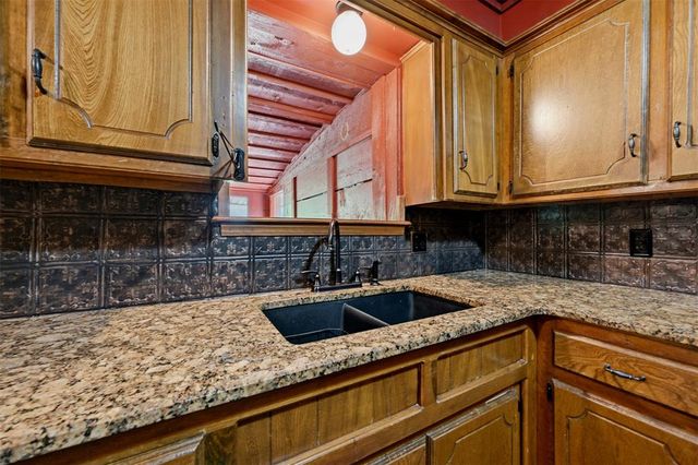 611 SE 22nd Street, Newcastle, OK 73065