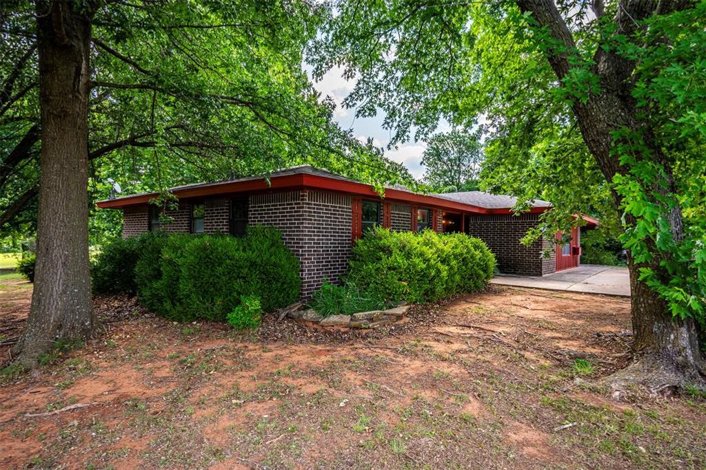 611 SE 22nd Street, Newcastle, OK 73065