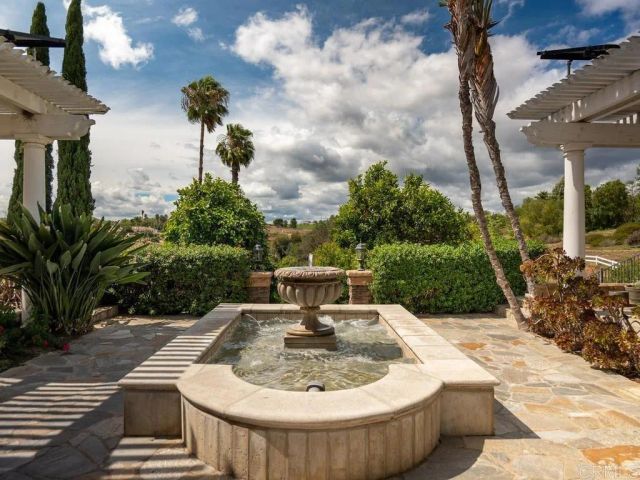 2737 Dos Lomas, Fallbrook, CA 92028