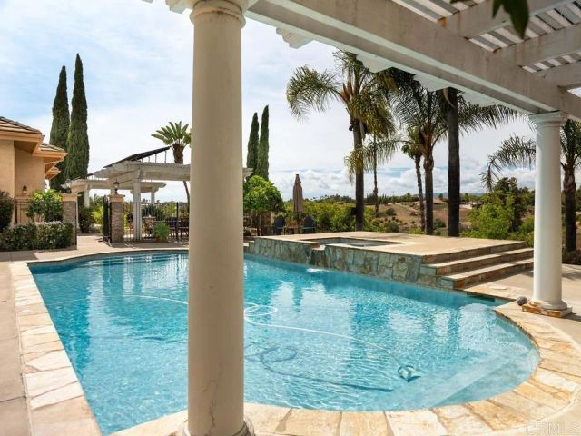 2737 Dos Lomas, Fallbrook, CA 92028