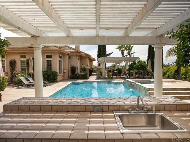 2737 Dos Lomas, Fallbrook, CA 92028