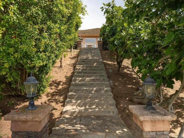2737 Dos Lomas, Fallbrook, CA 92028