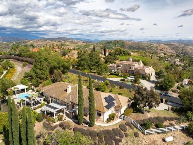 2737 Dos Lomas, Fallbrook, CA 92028