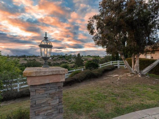 2737 Dos Lomas, Fallbrook, CA 92028
