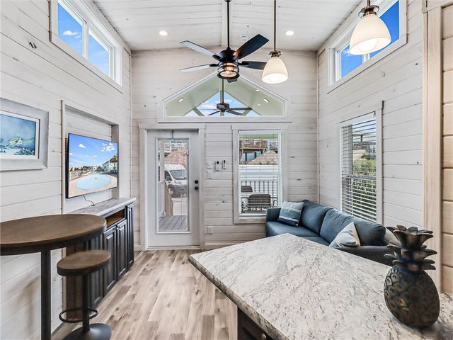 1100 Port St 6, Port Aransas, TX 78373