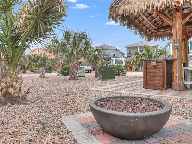 1100 Port St 6, Port Aransas, TX 78373