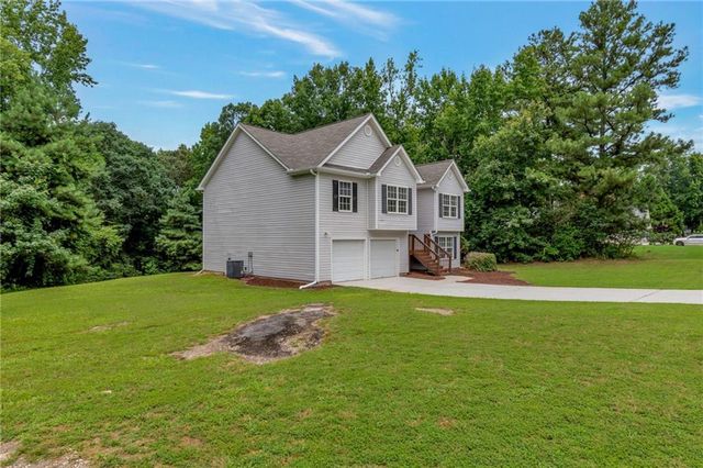 1388 Sierra Ridge Place, Loganville, GA 30052
