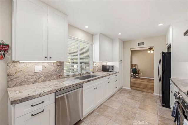 856 Moffatt Circle, Simi Valley, CA 93065