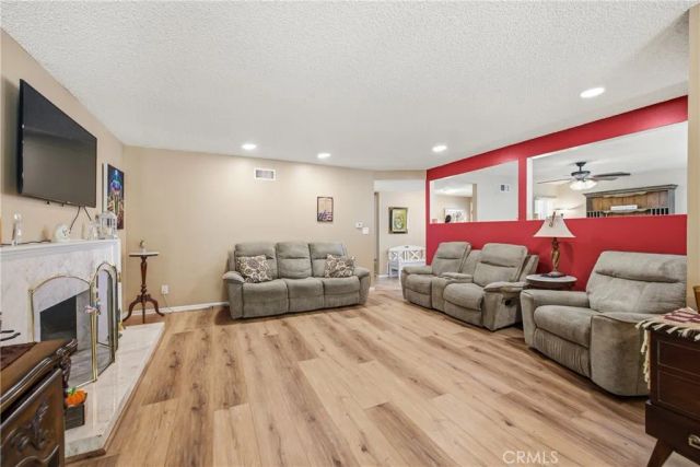 856 Moffatt Circle, Simi Valley, CA 93065