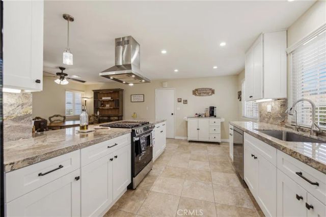 856 Moffatt Circle, Simi Valley, CA 93065