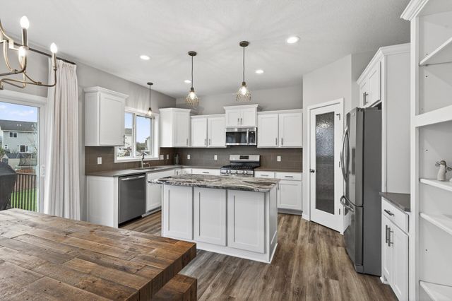 8107 157th Terrace, Savage, MN 55378