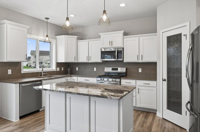 8107 157th Terrace, Savage, MN 55378