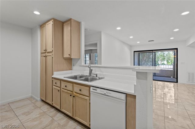 4823 South Torrey Pines Drive 203, Las Vegas, NV 89103