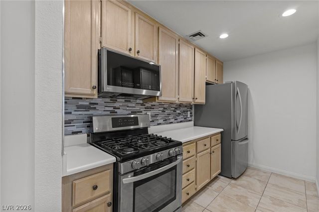 4823 South Torrey Pines Drive 203, Las Vegas, NV 89103