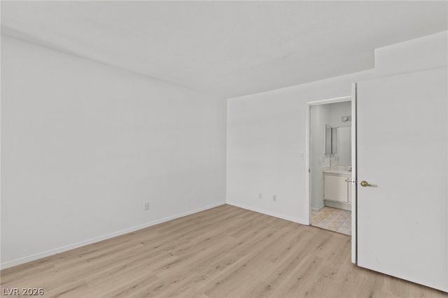 4823 South Torrey Pines Drive 203, Las Vegas, NV 89103
