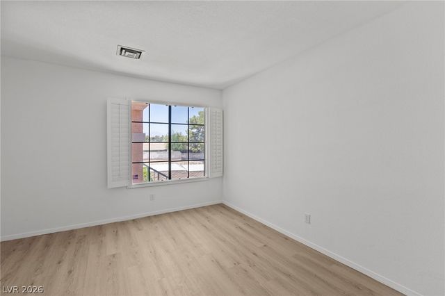 4823 South Torrey Pines Drive 203, Las Vegas, NV 89103