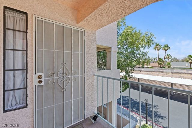 4823 South Torrey Pines Drive 203, Las Vegas, NV 89103