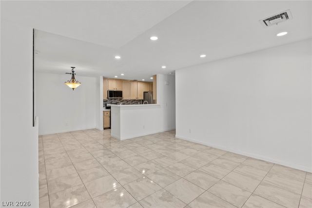 4823 South Torrey Pines Drive 203, Las Vegas, NV 89103