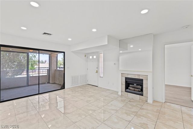 4823 South Torrey Pines Drive 203, Las Vegas, NV 89103