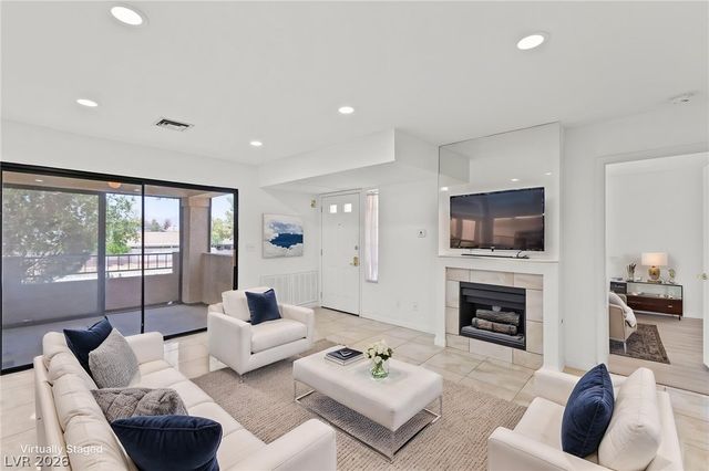 4823 South Torrey Pines Drive 203, Las Vegas, NV 89103