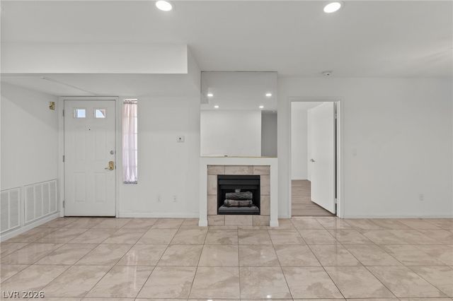 4823 South Torrey Pines Drive 203, Las Vegas, NV 89103