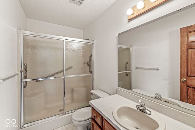 735 Cottage Lane, Greenwood, IN 46143