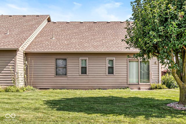 735 Cottage Lane, Greenwood, IN 46143