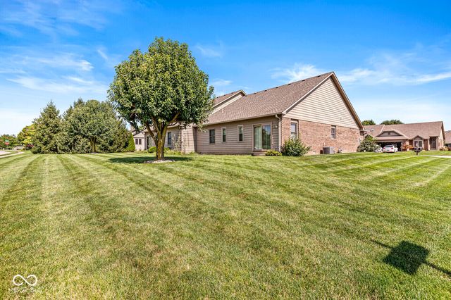 735 Cottage Lane, Greenwood, IN 46143