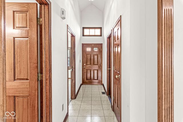 735 Cottage Lane, Greenwood, IN 46143