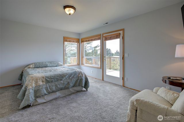 124 S Razor Clam Drive SW, Ocean Shores, WA 98569