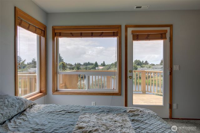 124 S Razor Clam Drive SW, Ocean Shores, WA 98569