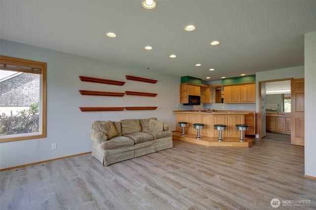 124 S Razor Clam Drive SW, Ocean Shores, WA 98569